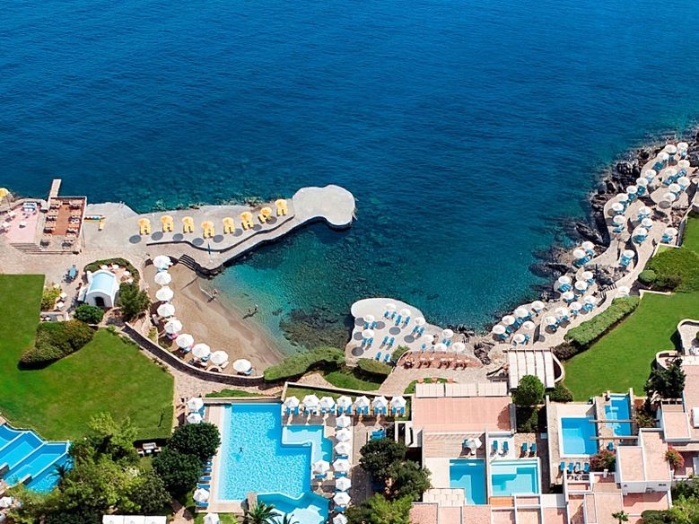 Außenansicht des St. Nicolas Bay Resorts auf Kreta