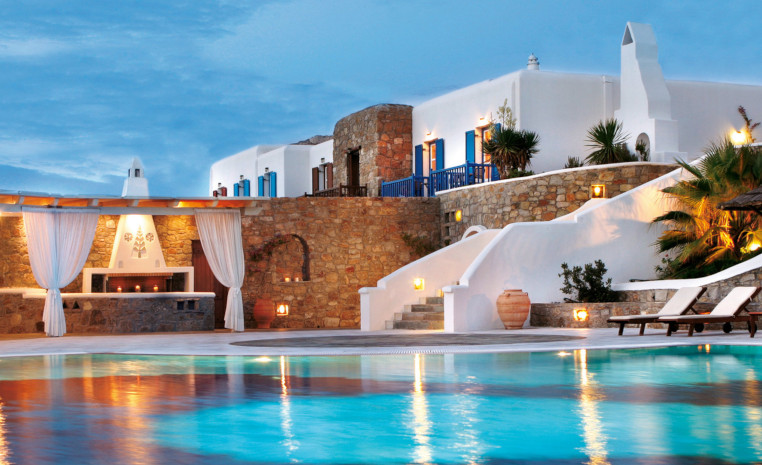 Poolbereich im Mykonos Grand Hotel - Unbekannte griechische Inseln