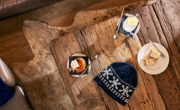 Gemütliche Skihütte im Winterurlaub